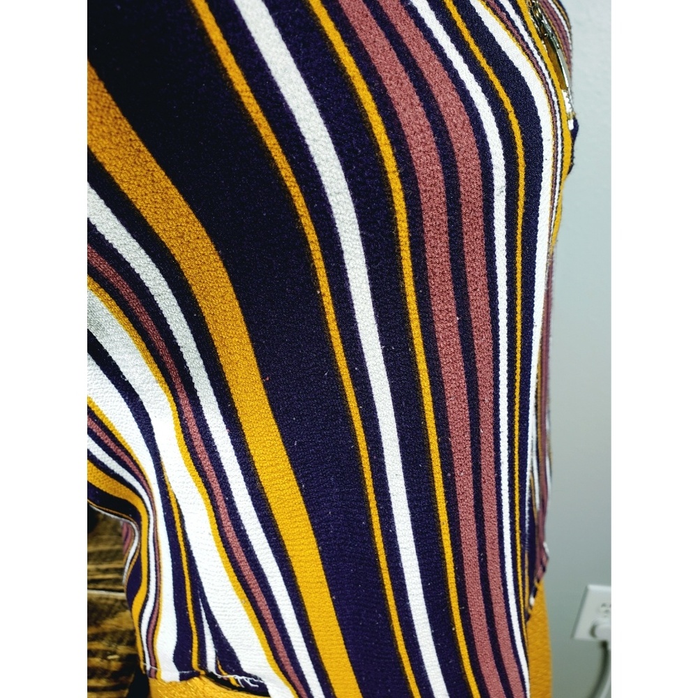 **SOLD**Iris top_c - Picture 7 of 7